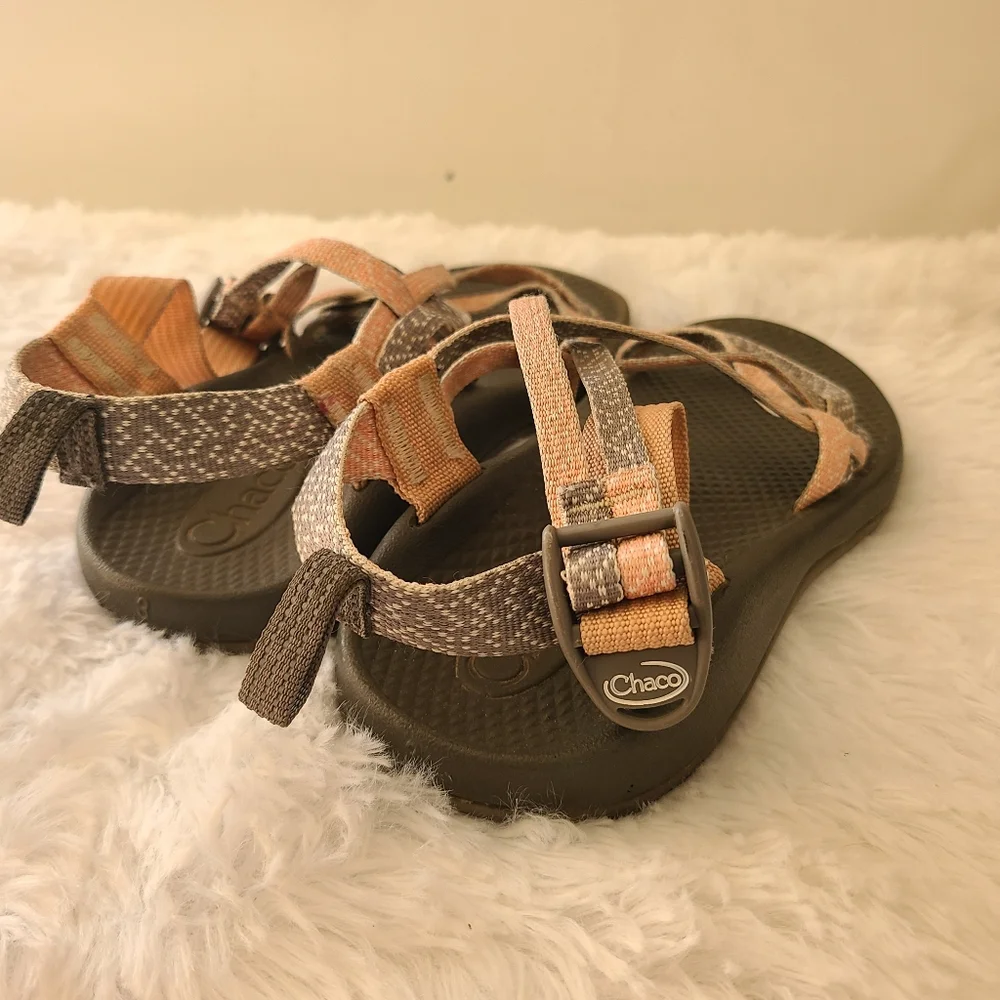 Chaco Sz 3 Youth Girls Sandals Strappy Pink & Gray